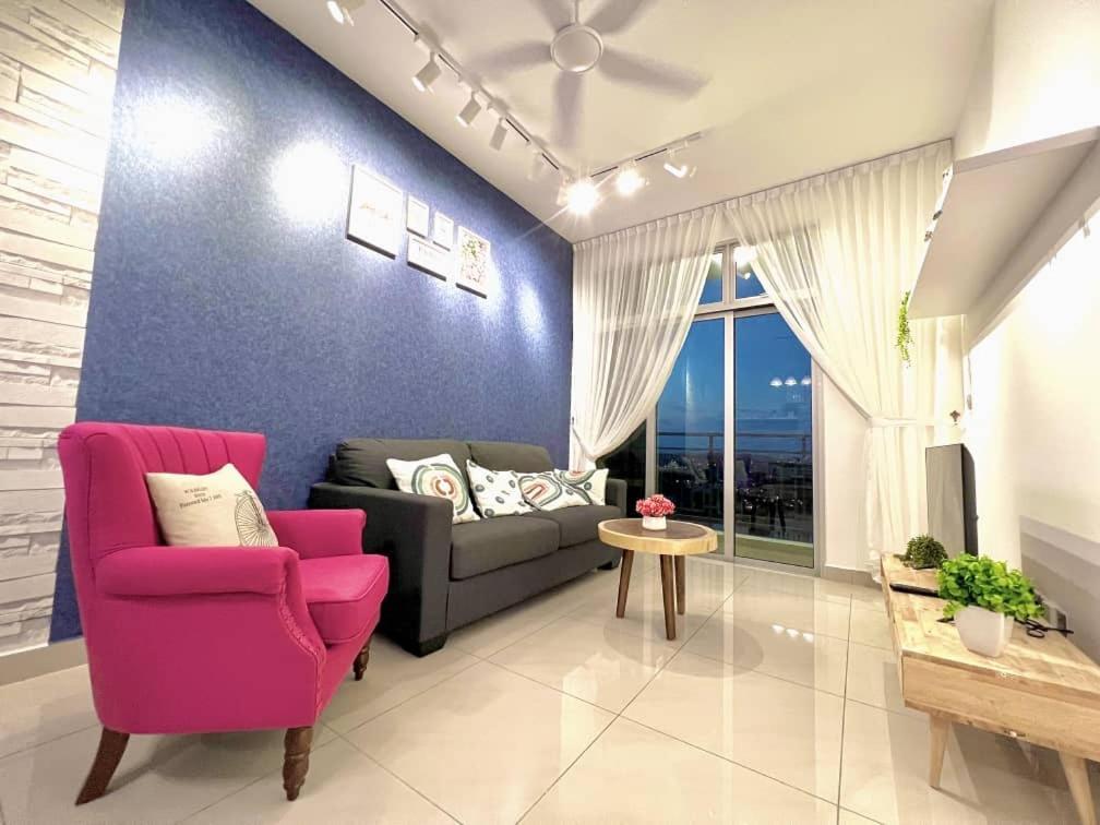 Apartment Sks Habitat 2br By Luxecocoo Ck Larkin