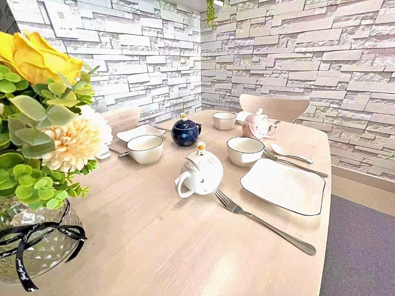 Sks Habitat 2br By Luxecocoo Ck Larkin
