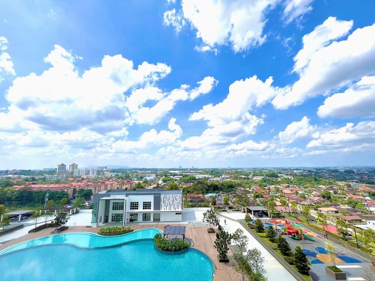 Sks Habitat 2br By Luxecocoo Ck Larkin *